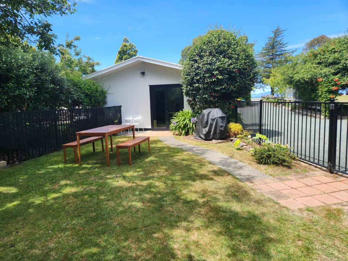 Bed and Breakfast Blue House On The Quay Motueka Esterno foto